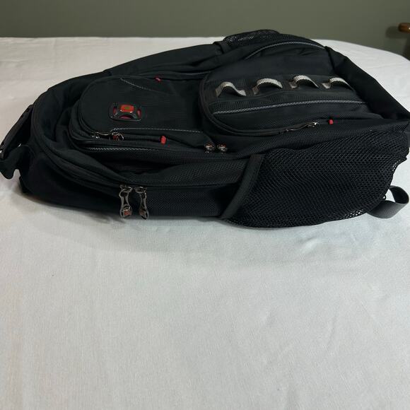 Swiss Gear 18" Laptop Backpack Four Pockets Black & Gray with Warranty Card - Picture 6 of 14